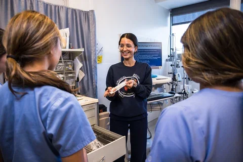 A UCLA Health Nursing preceptor teaching students at Ronald Reagan UCLA Medical Center